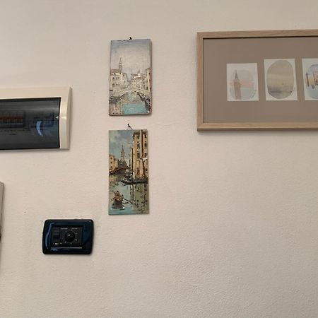 Casa Manuela Non Turisti Ma Ospiti Lägenhet Chioggia Exteriör bild