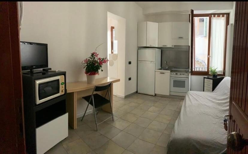 Casa Manuela Non Turisti Ma Ospiti Lägenhet Chioggia Exteriör bild