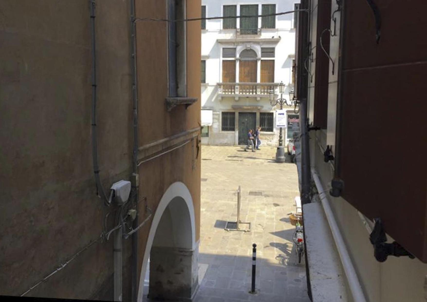 Casa Manuela Non Turisti Ma Ospiti Lägenhet Chioggia Exteriör bild
