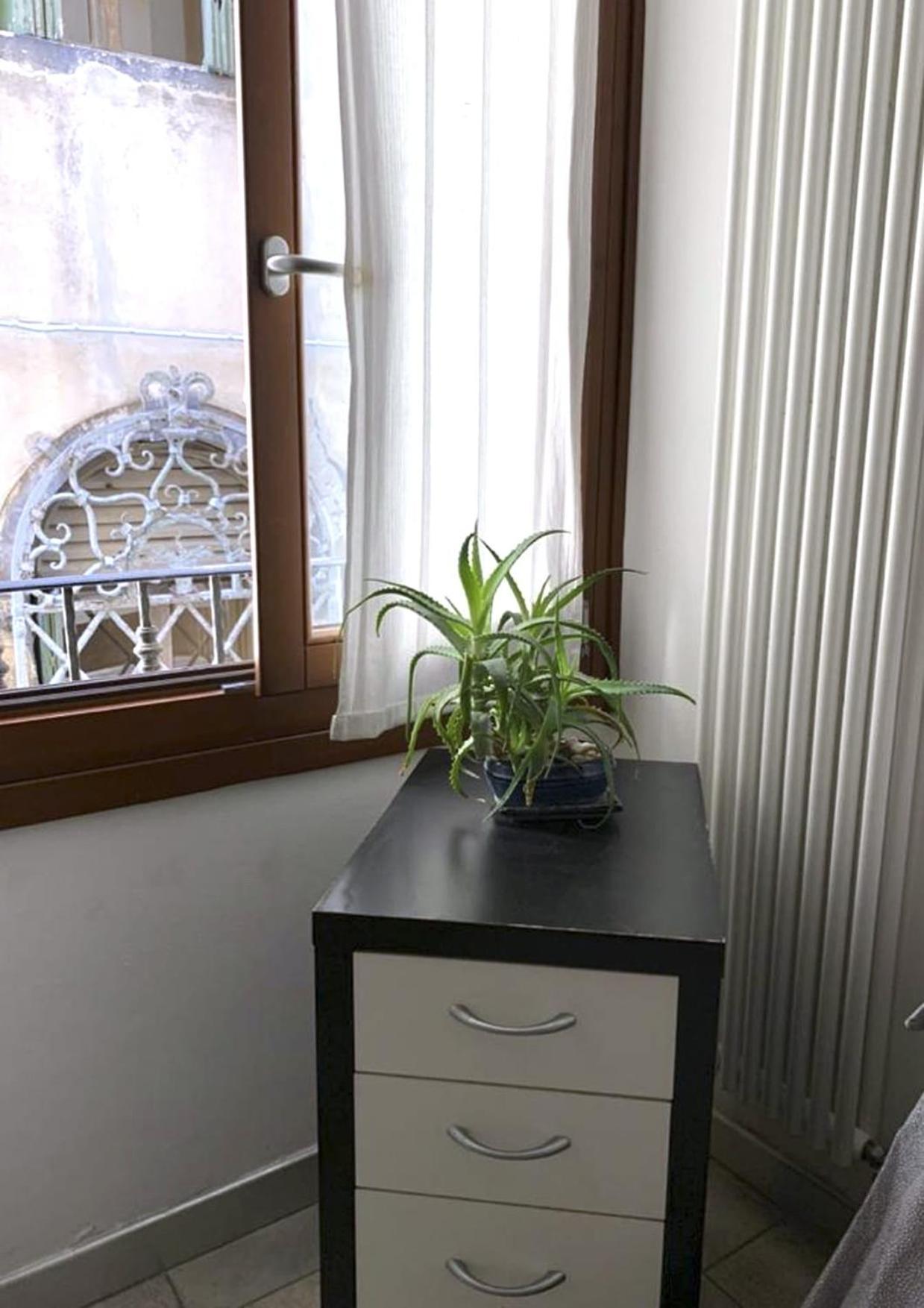 Casa Manuela Non Turisti Ma Ospiti Lägenhet Chioggia Exteriör bild