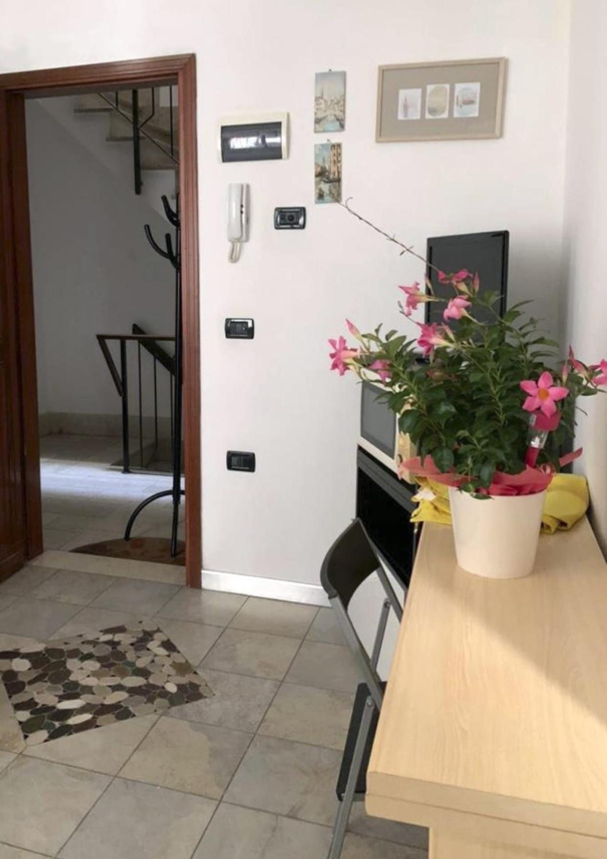 Casa Manuela Non Turisti Ma Ospiti Lägenhet Chioggia Exteriör bild
