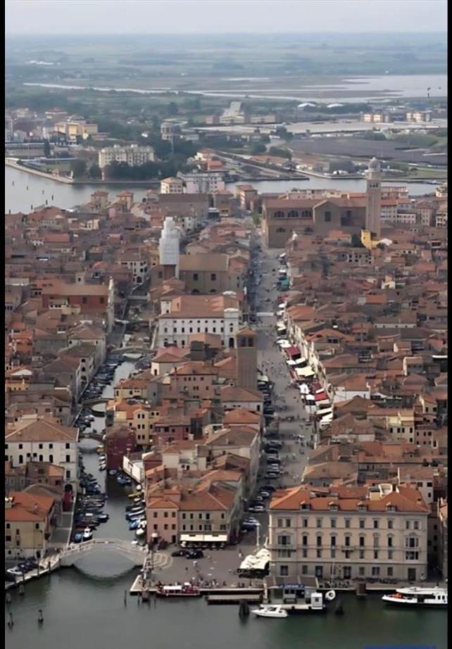 Casa Manuela Non Turisti Ma Ospiti Lägenhet Chioggia Exteriör bild